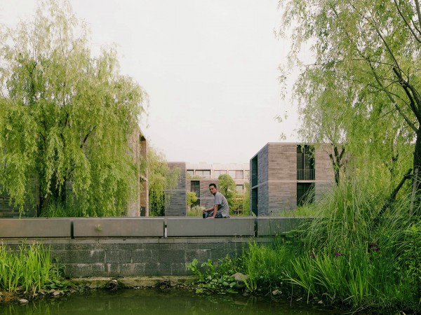 灰色景觀園林建筑